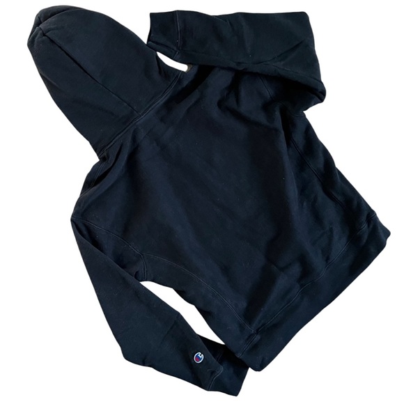 Champion Sweatshirt. - Picture 2 of 3